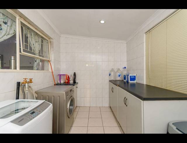 3 BEDROOM HOUSE FOR SALE IN ESTHER PARK